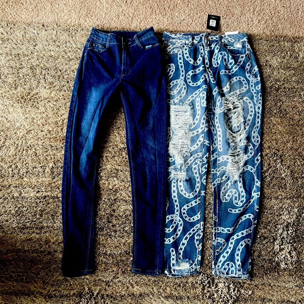 1 pair of Fashionnovq distressed jeans 1 pair of UWJ skinny jeans.